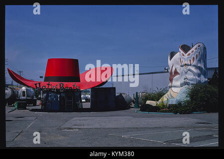 Hat n' Boots Gas station, vue générale, Route 99, Seattle, 37555705770 o Banque D'Images