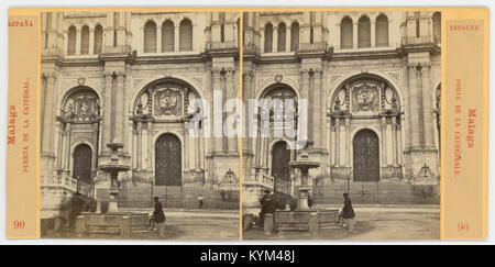 Une photographie de la Puerta de la Catedral à Malaga, en Espagne, soulignant la beauté architecturale et l'importance historique du monument. L'image capture le design complexe de l'entrée de la cathédrale dans un style vintage. Banque D'Images