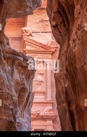Célèbre tombeau Al-Khazneh ou du Conseil du Trésor à Petra Banque D'Images