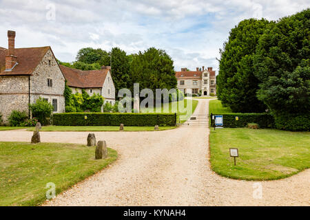 Le lecteur à Chawton House et bibliothèque, Chawton, Hampshire, Royaume-Uni Banque D'Images