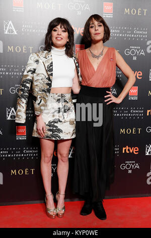 Anna Castillo et Belén Cuesta pendant une séance de candidatures pour le 32ème Prix annuel de Goya à Madrid, lundi 15 janvier, 2018 Crédit : Gtres información más Comuniación sur ligne, S.L./Alamy Live News Banque D'Images