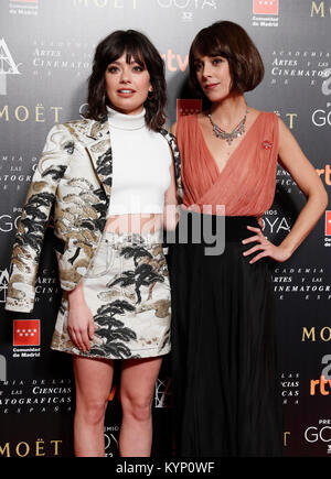 Anna Castillo et Belén Cuesta pendant une séance de candidatures pour le 32ème Prix annuel de Goya à Madrid, lundi 15 janvier, 2018 Crédit : Gtres información más Comuniación sur ligne, S.L./Alamy Live News Banque D'Images