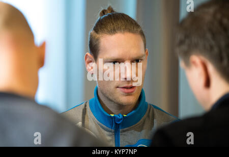 Zagreb, en Allemagne. 16 janvier, 2018. Joueur allemand Tobias parle Reichmann lors d'une conférence de presse à Zagreb, l'Allemagne, 16 janvier 2018. Les joueurs de handball allemand a réussi un match nul contre la Slovénie le 15 janvier. Credit : Monika Skolimowska/dpa-Zentralbild/dpa/Alamy Live News Banque D'Images