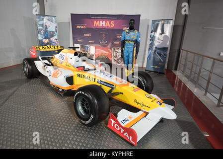 Salamanque, Espagne - 29 décembre 2017 : Fernando Alonso Renault R29 voiture de Formule 1 en musée de l'histoire de l'automotion , à Salamanque, Espagne. Banque D'Images