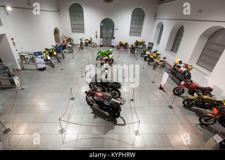 Salamanque, Espagne - Décembre 29, 2017 : collection de motos dans le musée de l'automotion de histrory , à Salamanque, Espagne. C'est le premier a ouvert Banque D'Images