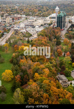 Vue depuis la tour Skylon, Niagara Falls, Ontario, Canada Banque D'Images