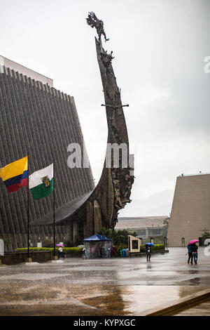 Medellin, autrefois connue sous le nom de ville la plus dangereuse du monde pendant les années 1990, est devenu l'un de l'Amérique du Sud la plupart des destinations populaires. Banque D'Images