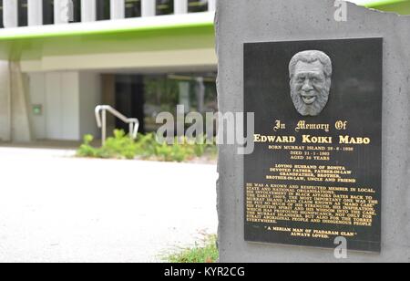 Edward Koiki Mabo plaque à la James Cook University, Townsville, Queensland, Australie Banque D'Images