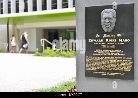 Edward Koiki Mabo plaque à la James Cook University, Townsville, Queensland, Australie Banque D'Images