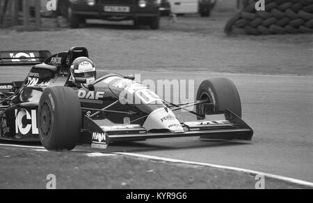 Yvan Muller sur son chemin pour gagner la Coupe d'or dans sa course Omegaland Reynard 91D, Brirish Championnat de Formule 2, Oulton Park, le 19 juillet 1992 Banque D'Images