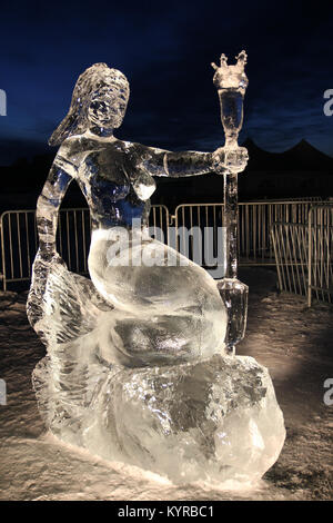 La sculpture sur glace à la De Beers - sculpture sur glace inspirée du Nord-Ouest championnat au Long John Winter Festival Jamboree, Yellowknife, Territoires du Nord-Ouest. Banque D'Images