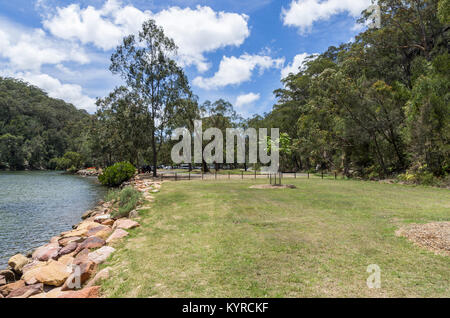 Apple Tree Creek de pique-nique dans la région de Ku Ring gai Chase National Park au nord de Sydney, Australie Banque D'Images