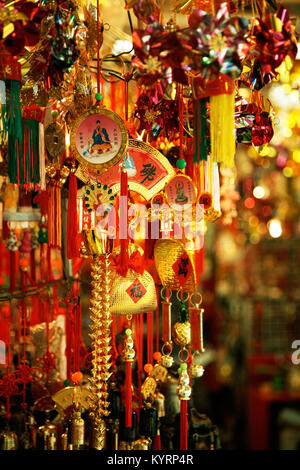 HONG KONG - Aug 11, 2007 : Bonne chance point de vente pendant le nouvel an chinois, ils vous apportent chance et bonheur. Banque D'Images