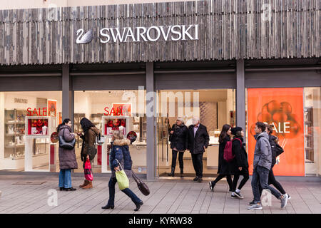 L'Europe, l'Allemagne, en Rhénanie du Nord-Westphalie, Cologne, la boutique Swarovski à la place Wallraf. Europa, Deutschland, Nordrhein-Westfalen, Koeln, der swa Banque D'Images