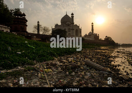 Le Taj Mahal, Agra, Uttar Pradesh, Inde Banque D'Images