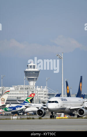 Lufthansa, Airbus, A320-200, avion, avion, avion, compagnies aériennes, airways, rouleau, in, out, l'aéroport de Munich, Banque D'Images