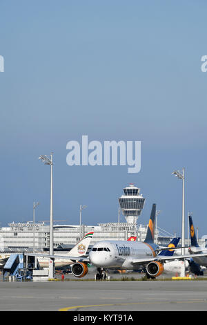 Condor, Thomas Cook, l'A320, avion, avion, avion, compagnies aériennes, airways, rouleau, in, out, l'aéroport de Munich, Banque D'Images