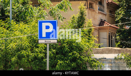 Barcelone, Espagne - 20 juin 2017 : libre d'un parking pour scooter dans le centre-ville un jour d'été Banque D'Images