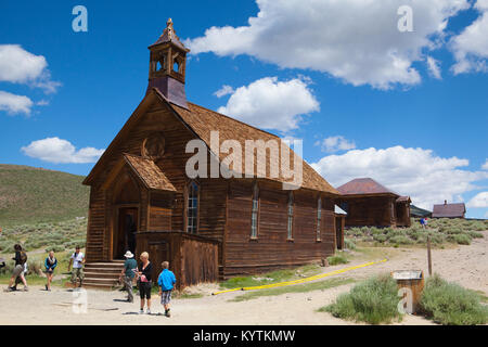 Bodie, CA, USA - 15 juillet 2011 : anciens bâtiments de Bodie, une ville fantôme d'origine de la fin des années 1800. Bodie est une ville fantôme dans les collines à l'est de t Bodie Banque D'Images