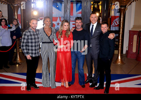 Ant McPartlin (de gauche à droite), Alesha Dixon, Amanda Holden, Simon Cowell, David Walliams et Declan Donnelly participant à la Britain's Got Talent Photocall à l'Opéra, Church Street, Blackpool. Banque D'Images