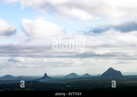 Volcans éteints - Verre vue montagnes sur Sunshine Coast - Queensland - Australie Banque D'Images