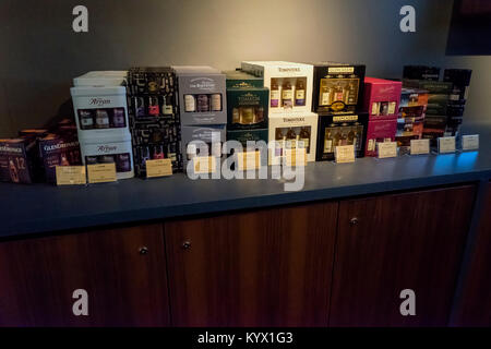 Afficher la boutique de bouteilles de whisky distillerie Clydeside, Glasgow, Ecosse Banque D'Images