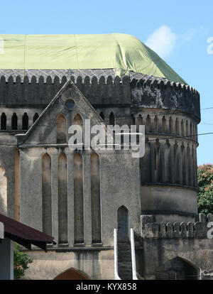 La cathédrale anglicane Église du Christ à l'ancien marché aux esclaves, l'esclavage aboli, Stone Town, Zanzibar, Tanzanie. Banque D'Images