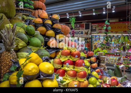 Marché Municipal de fruits (marché municipal) au centre-ville de Sao Paulo - São Paulo, Brésil Banque D'Images