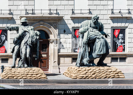 Budapest, Hongrie - le 14 août 2017 : Budapest Castle Bazaar et les jardins royaux. Banque D'Images