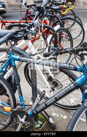 Avis sur location je déteste les voleurs de vélo à Bath UK Banque D'Images