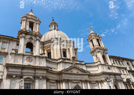 L'église de Sant'Agnese in Agone dans la Piazza Navona, Rome, Italie Banque D'Images