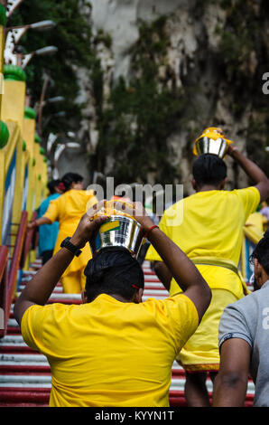 Grottes de Batu, MALAISIE - jan 31 : Thaipusam à Batu Caves temple, la Malaisie le 31 janvier 2015. Thaipusam est une fête hindoue sur la pleine lune dans l'At Banque D'Images