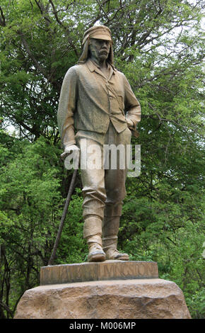 Statue de David Livingstone, Mosi-Oa-Tunya, Victoria Falls au Zimbabwe. Première statue sur le côté zimbabwéen. Banque D'Images