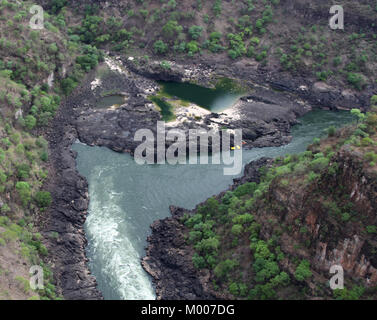 Piscine dans la vallée du Zambèze, près de Victoria Falls au Zimbabwe. Banque D'Images