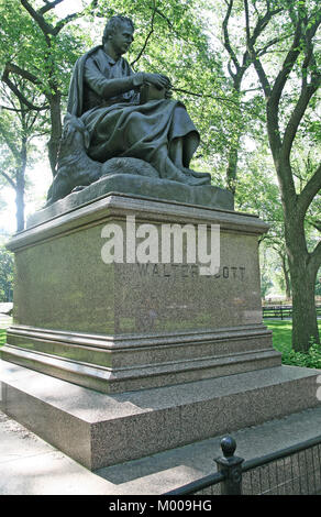 Statue de Sir Walter Scott, Central Park, New York City, New York State, USA. Banque D'Images