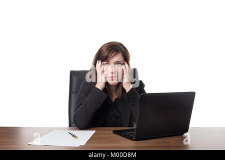 Femme d'affaires dans son bureau à la recherche a souligné Banque D'Images