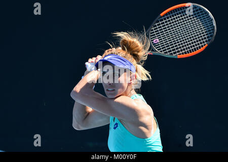 Melbourne, Australie. 18 janvier, 2018. Lesia Tsurenko de l'Ukraine en action contre des semences 26 Agnieszka Radwanska de Pologne dans un 2e match sur le quatrième jour de l'Australian Open 2018 Tournoi de tennis du Grand Chelem à Melbourne, Australie. Bas Sydney/Cal Sport Media/Alamy Live News Banque D'Images