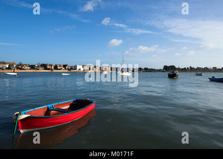 Vue grand angle d'Emsworth Harbour. Emsworth est une jolie ville sur la frontière de West Sussex Hampshire/populaire auprès des excursionnistes et des visiteurs Banque D'Images