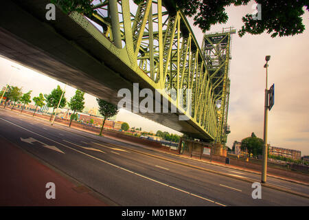 Le CÉH bridge à Rotterdam, aux Pays-Bas. Banque D'Images