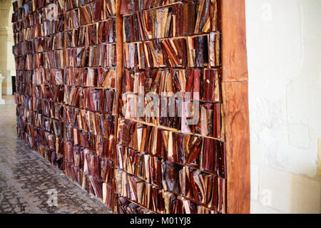 CHAMBORD, FRANCE - Le 7 juillet 2010 : bibliothèque en bois en château Chateau de Chambord. Chambord est le plus grand château dans la vallée de la Loire, il a été construit comme une Banque D'Images