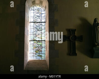 GERMIGNY-DES-Prés, FRANCE - Juillet 9, 2010 : l'intérieur de l'ancienne église oratoire carolingien. L'église date du début du ixe siècle et est l'oldes Banque D'Images