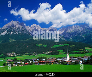 Ellmau et le Kaiser Wilhelm montagnes, Tyrol, Autriche Banque D'Images