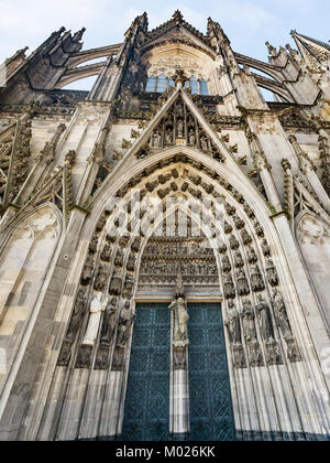 Voyage vers l'Allemagne - entrée Nord de la cathédrale de Cologne Banque D'Images