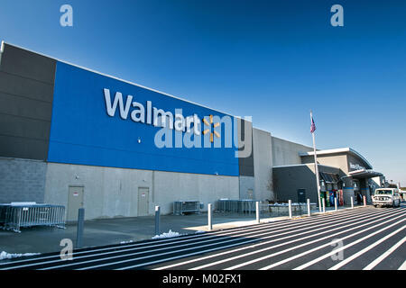 L'avant d'un magasin Walmart. Banque D'Images