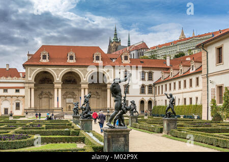 Les jardins de style italien du palais Wallenstein , Prague , République Tchèque Banque D'Images