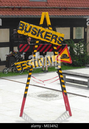 Le *Bydgoszcz Buskers Festival* en 2012 a présenté une variété de spectacles de rue d'artistes internationaux. Organisé à Bydgoszcz, en Pologne, ce festival annuel célèbre l'art du théâtre de rue et de la performance publique, réunissant des artistes et des publics du monde entier. Banque D'Images