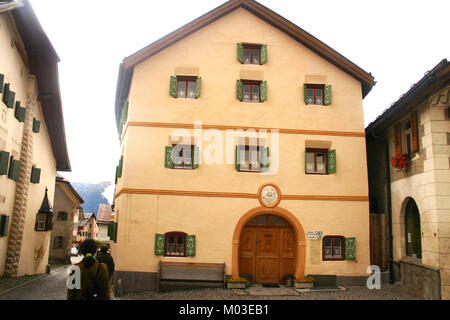 Maison Massive à Guarda, Suisse Banque D'Images