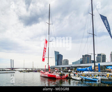 Volvo Ocean Race- Mapfre et inverser la tendance sur l'équipe de plastique yachts amarrés au port de Victoria, Melbourne, Australie, 28 Décembre 2017 Banque D'Images