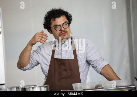 Los Angeles, CA, USA. 2Nd Sep 2017. TKTKTK au cours de la ''champ à l'assiette'' après-midi du LA Times le goût événement sur le Paramount Pictures backlot le samedi 2 septembre, 2017 à Los Angeles, Californie © 2017 Patrick T. Fallon Crédit : Patrick Fallon/ZUMA/Alamy Fil Live News Banque D'Images