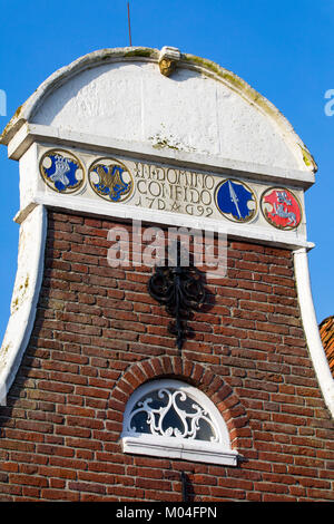 Le port de pêche de Greetsiel, Frise Orientale, Ostfriesland, Basse-Saxe, Allemagne, Banque D'Images